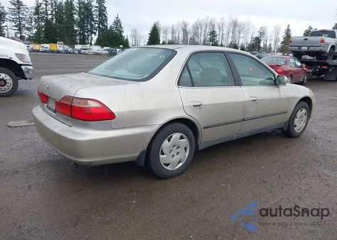 1998 Honda Accord Lx V6 z USA, uszkodzony, nr VIN 1HGCG1649WA026819